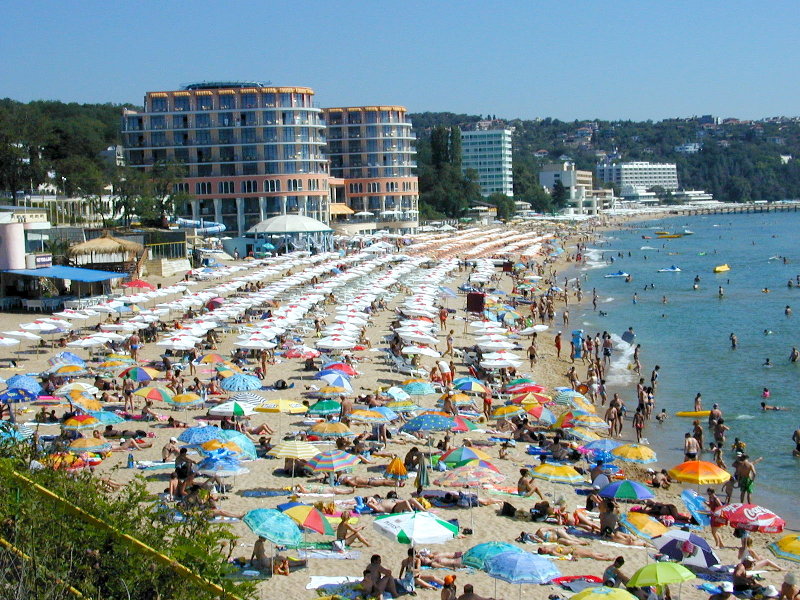 11 лучших курортов для семейного отдыха на море в Болгарии