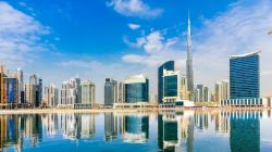 When is the best time to vacation in the UAE?